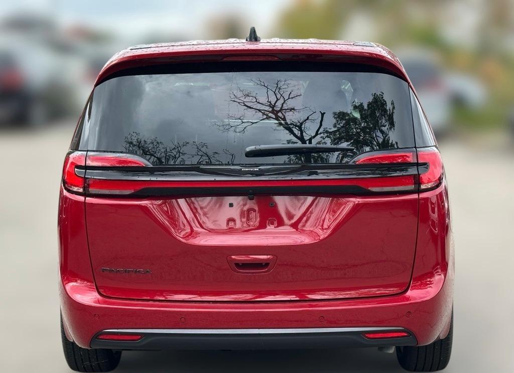 new 2026 Chrysler Pacifica car, priced at $44,467