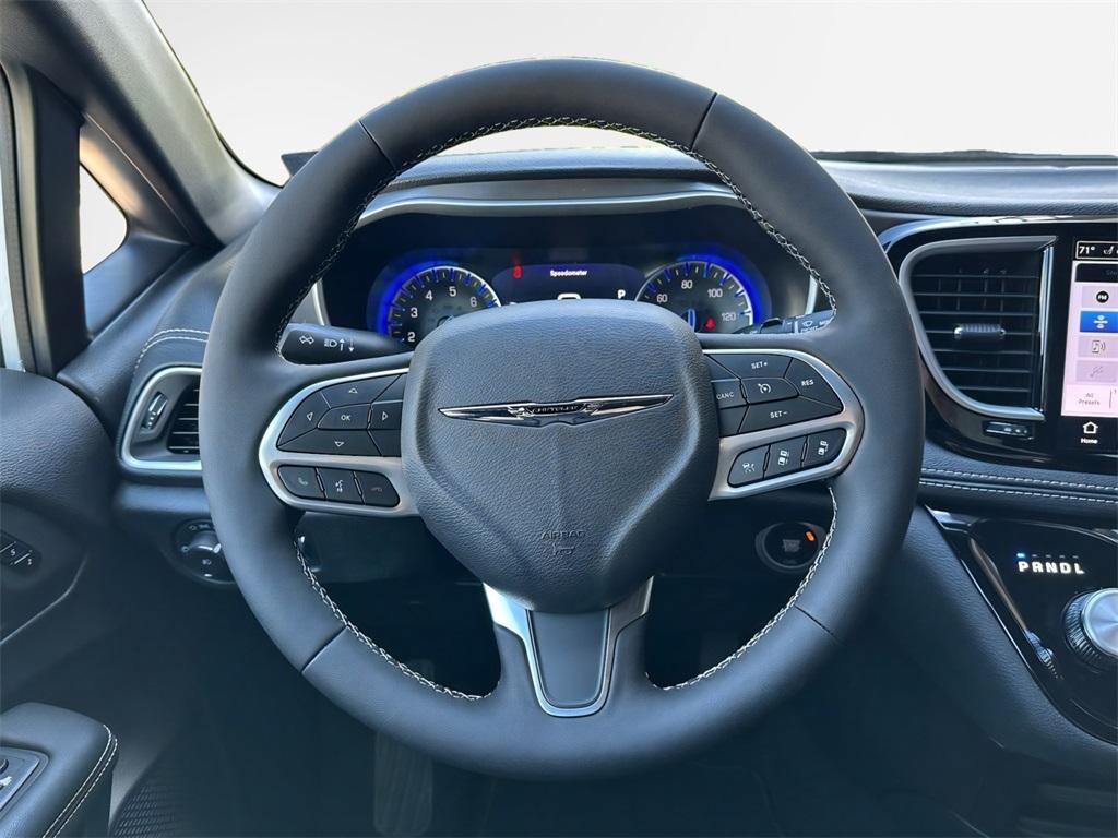 new 2026 Chrysler Pacifica car, priced at $37,796