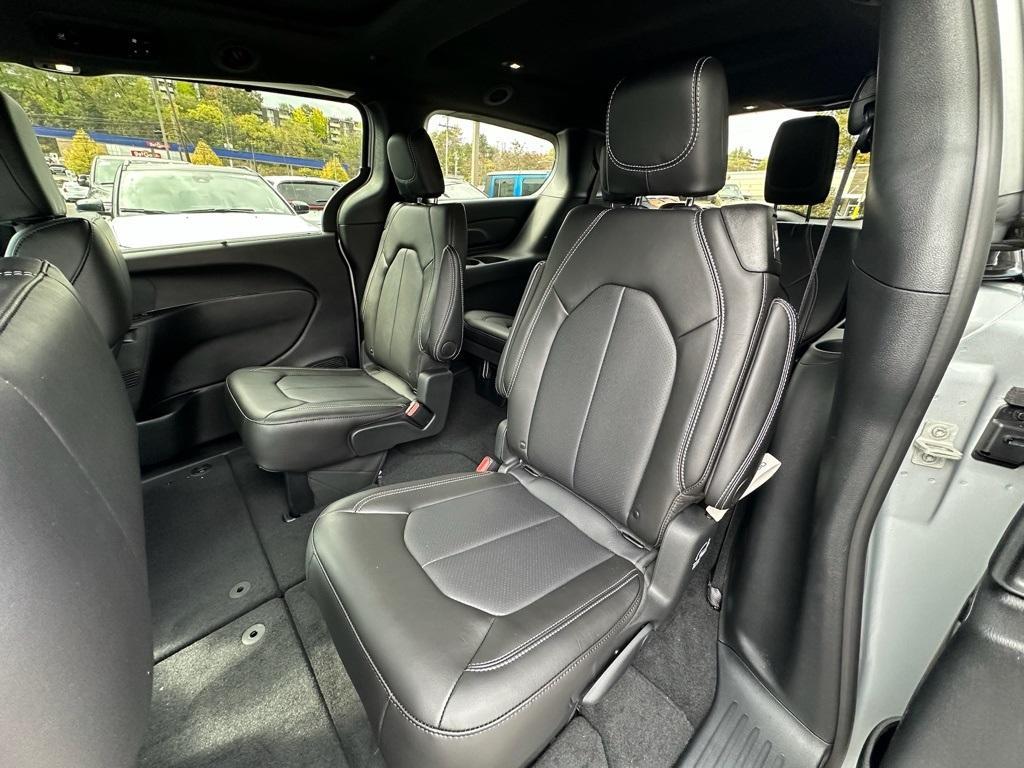 new 2026 Chrysler Pacifica car, priced at $46,334