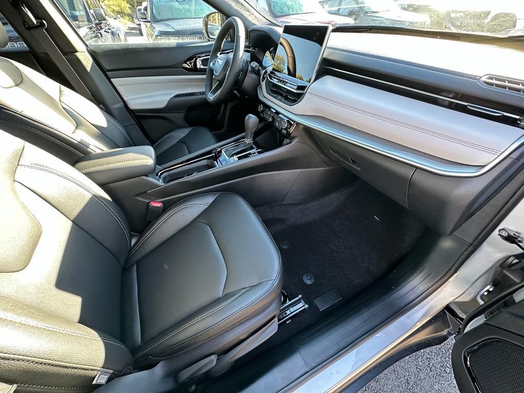 new 2026 Jeep Compass car, priced at $31,548