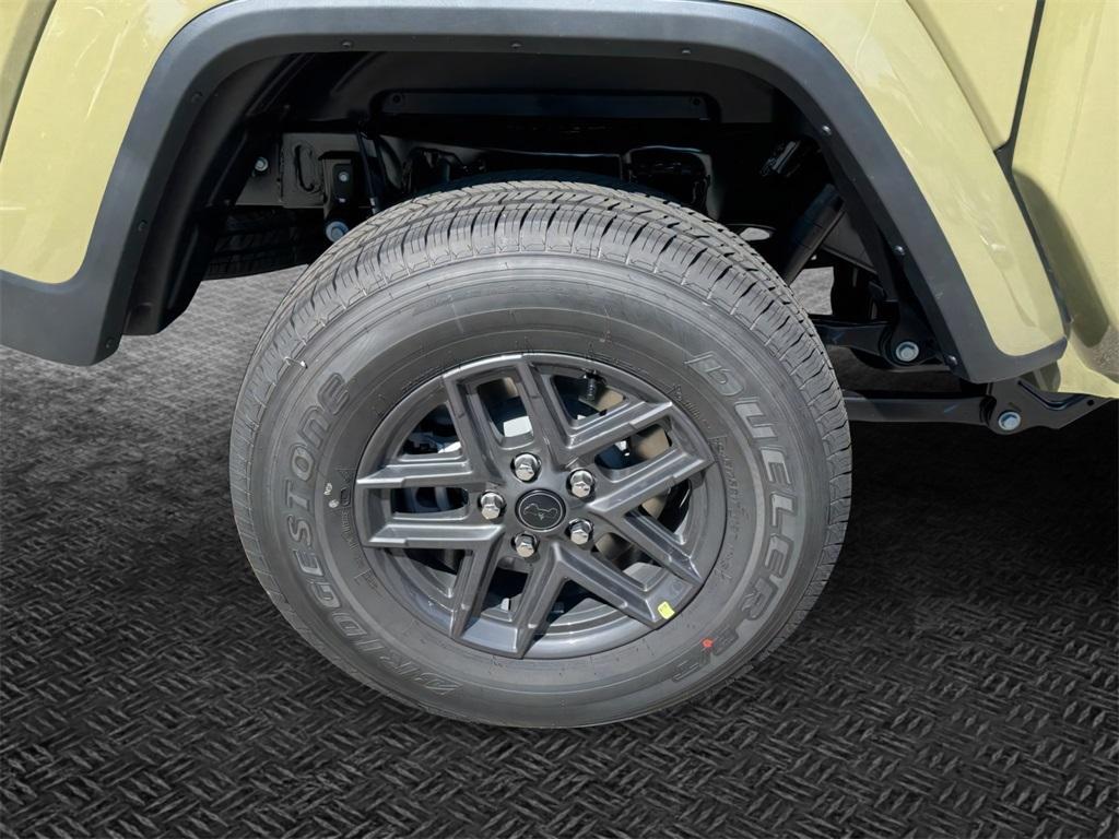 new 2025 Jeep Gladiator car, priced at $42,192