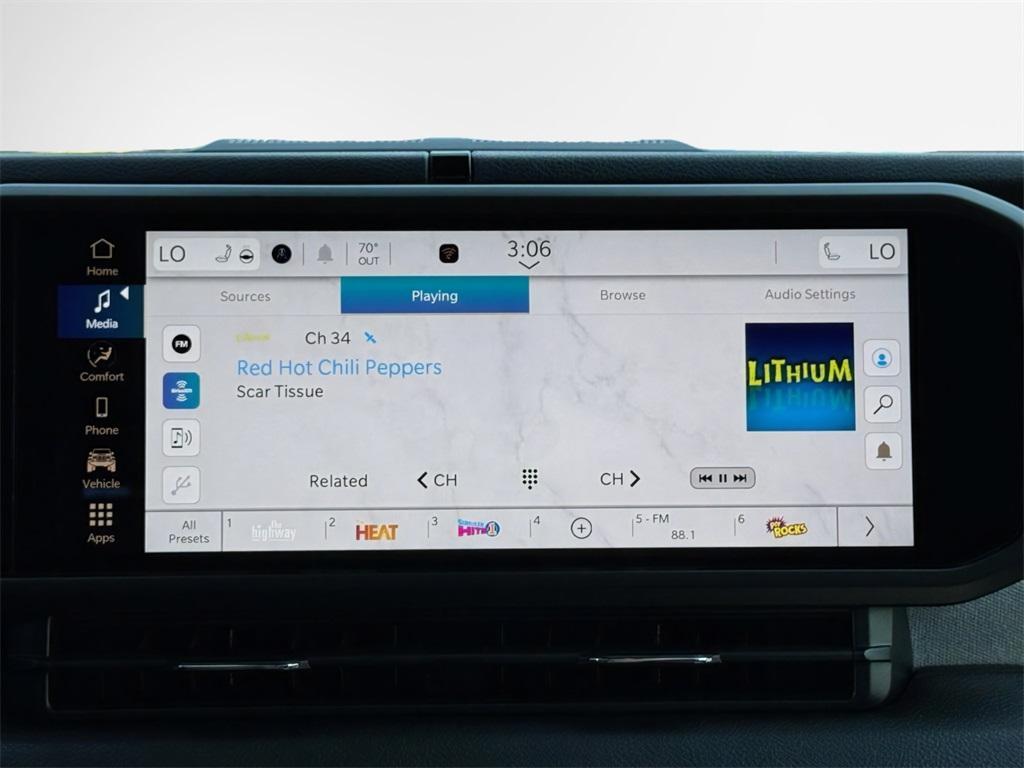 new 2025 Jeep Gladiator car, priced at $42,192