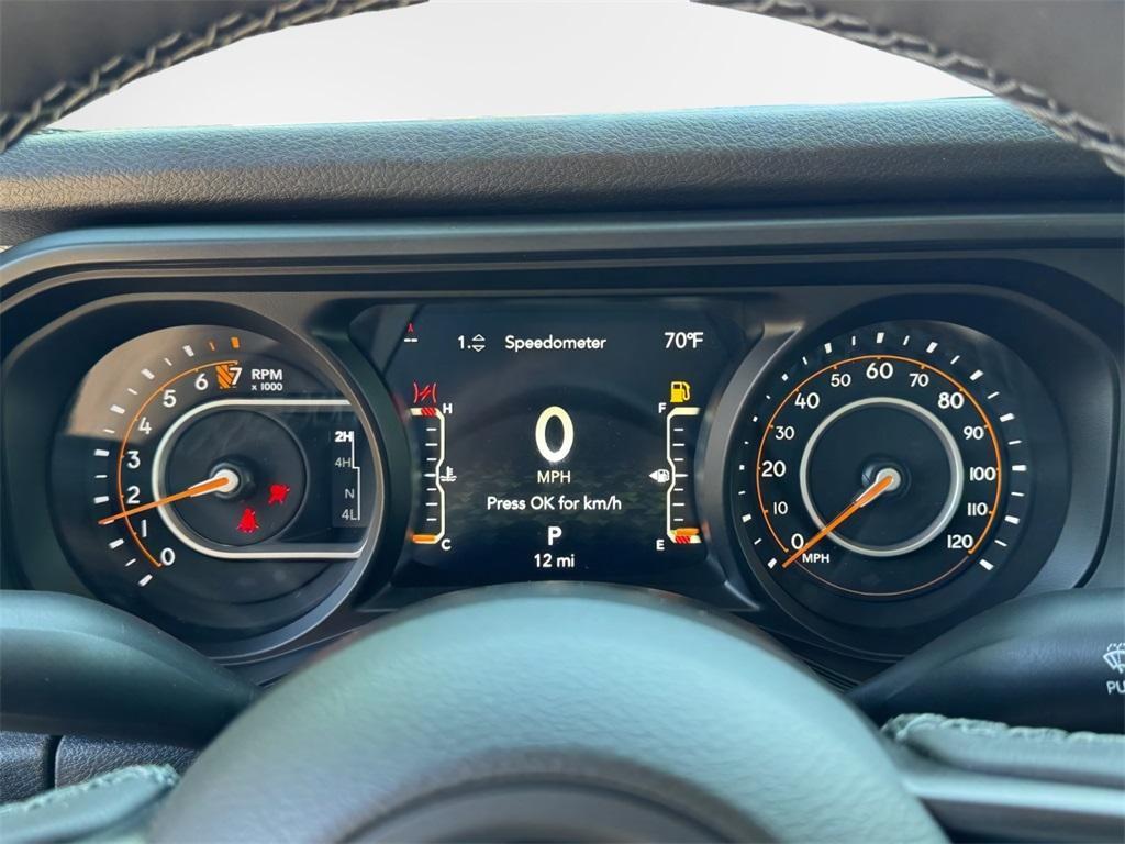 new 2025 Jeep Gladiator car, priced at $42,192