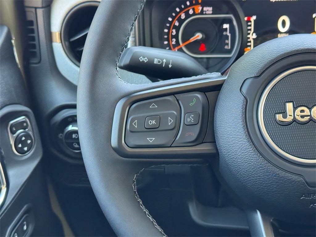 new 2025 Jeep Gladiator car, priced at $42,192