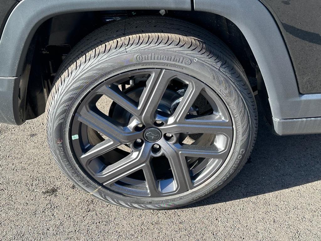 new 2026 Jeep Compass car, priced at $33,384