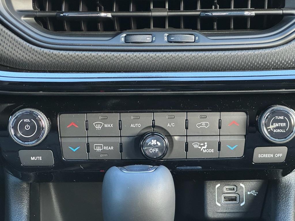 new 2026 Jeep Compass car, priced at $33,384