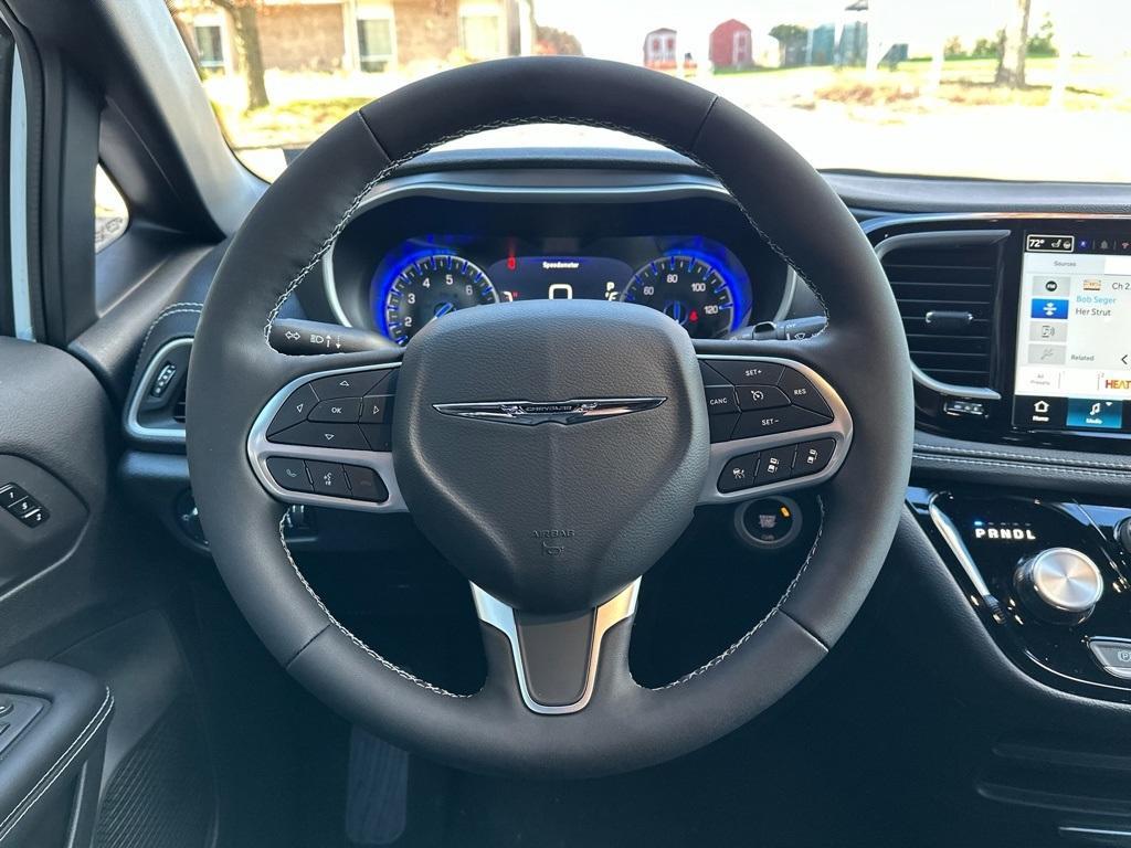 new 2026 Chrysler Pacifica car, priced at $45,723