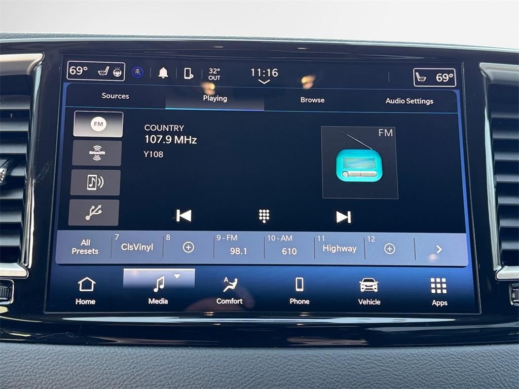 used 2024 Chrysler Pacifica car, priced at $28,480