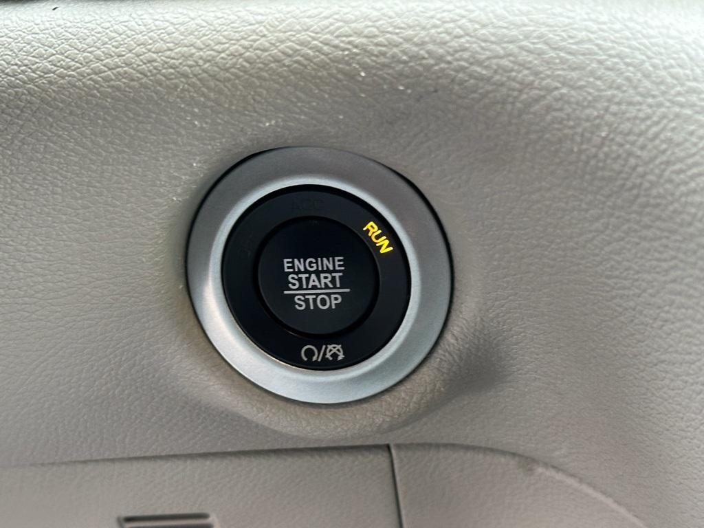 used 2024 Chrysler Pacifica car, priced at $30,344