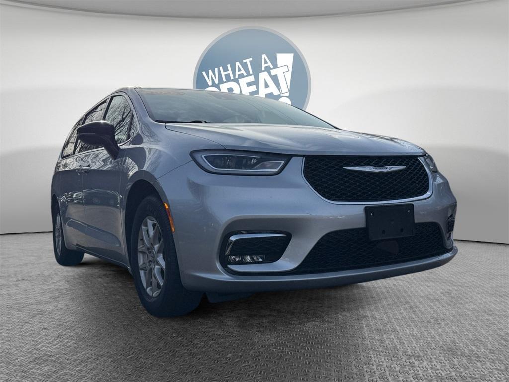 used 2024 Chrysler Pacifica car, priced at $28,480