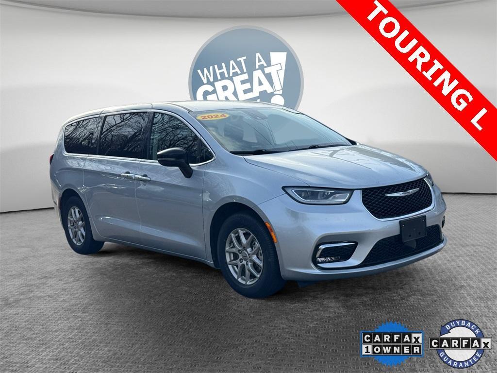 used 2024 Chrysler Pacifica car, priced at $28,480