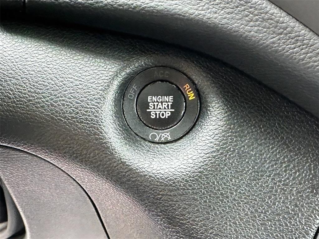 used 2021 Jeep Cherokee car, priced at $23,877