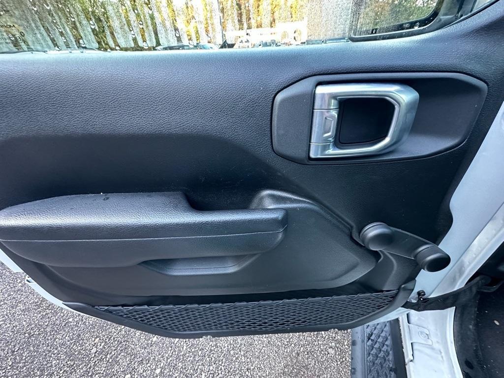 used 2023 Jeep Gladiator car, priced at $31,455