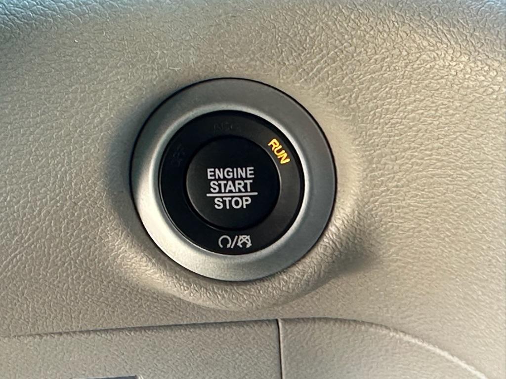 used 2024 Chrysler Pacifica car, priced at $29,989