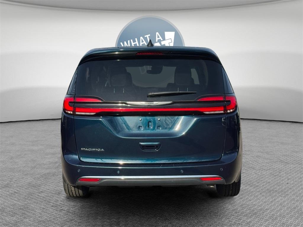 used 2024 Chrysler Pacifica car, priced at $28,298