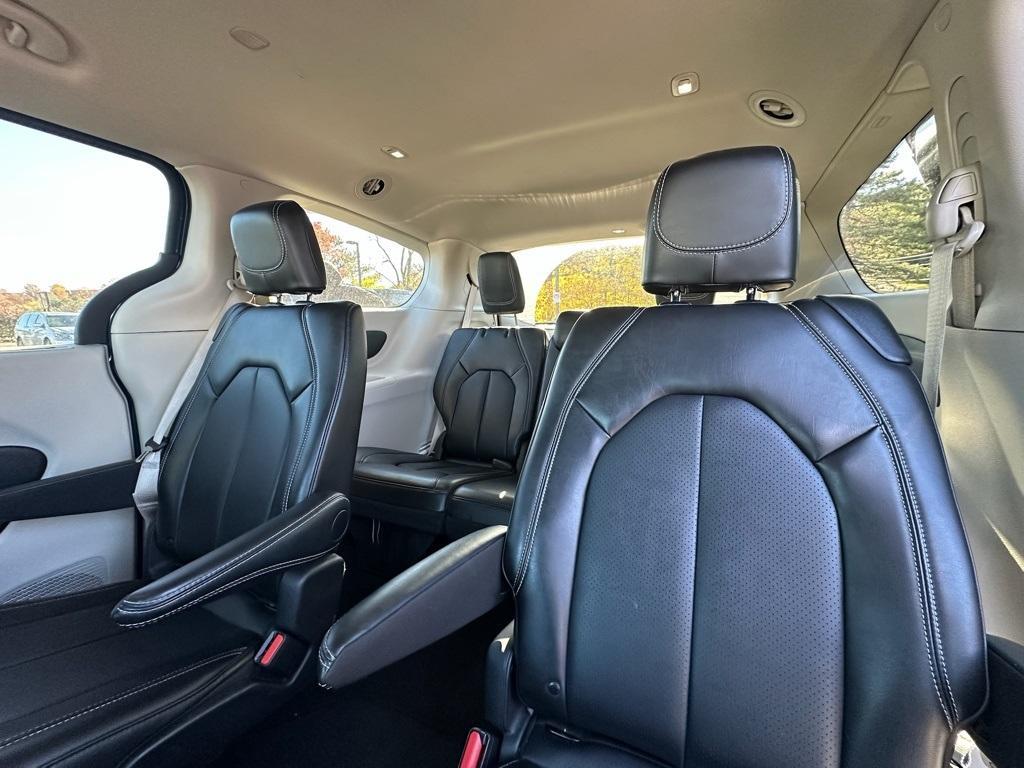 used 2024 Chrysler Pacifica car, priced at $29,989
