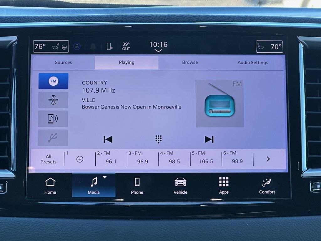 used 2024 Chrysler Pacifica car, priced at $29,989