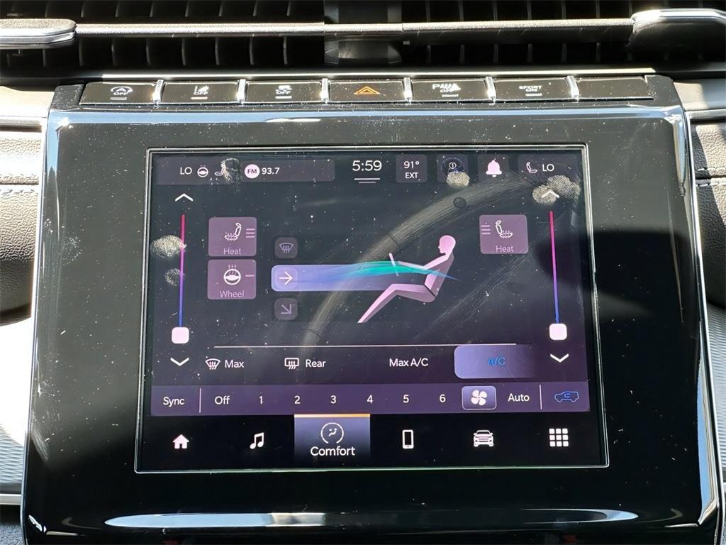 new 2025 Jeep Grand Cherokee car, priced at $37,986