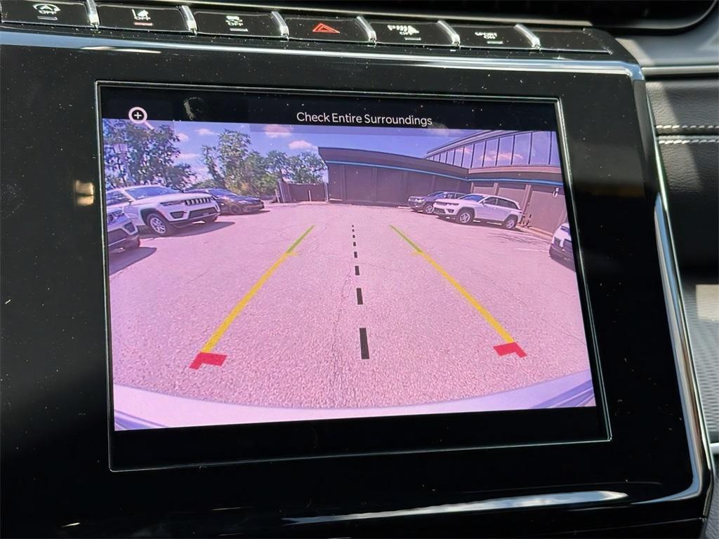 new 2025 Jeep Grand Cherokee car, priced at $37,986