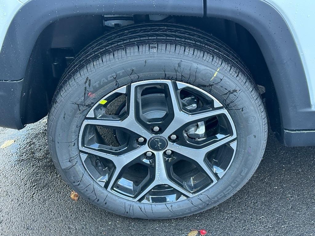 new 2026 Jeep Compass car, priced at $31,351