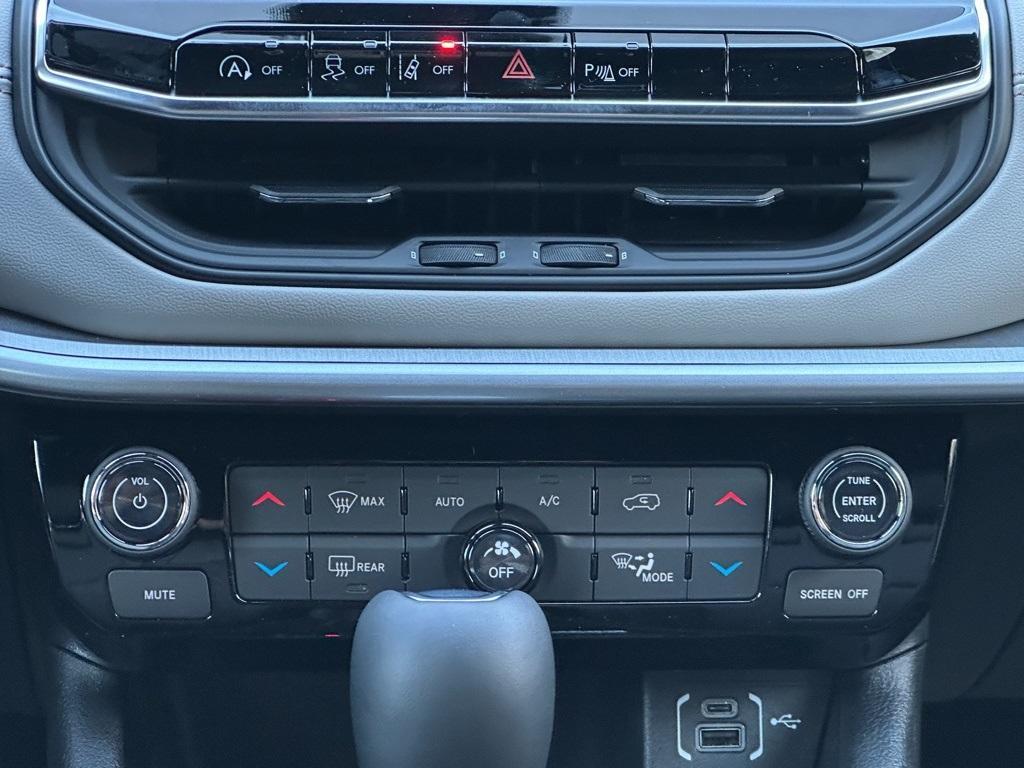 new 2026 Jeep Compass car, priced at $31,351