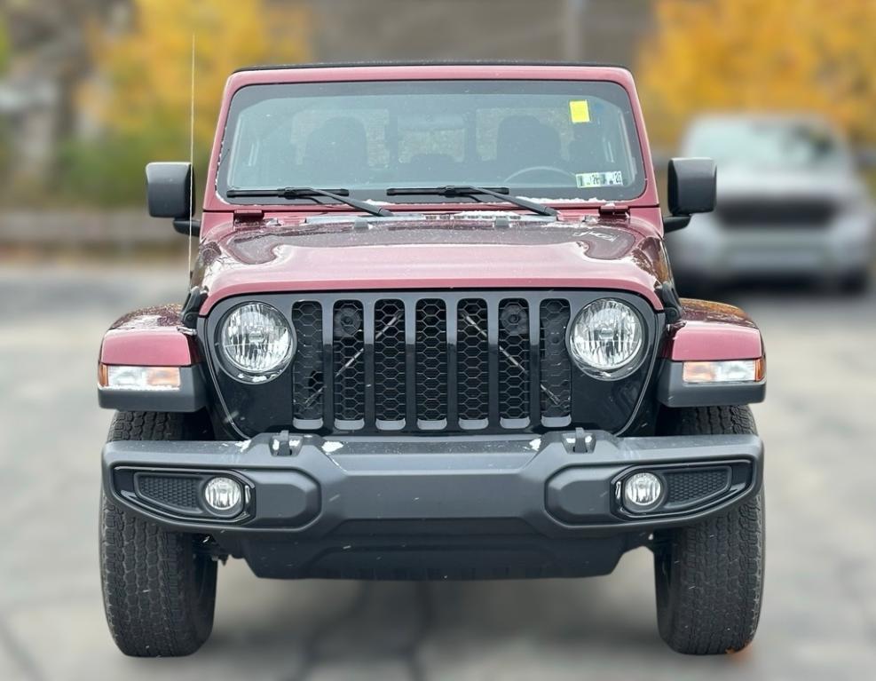 used 2021 Jeep Gladiator car, priced at $31,240