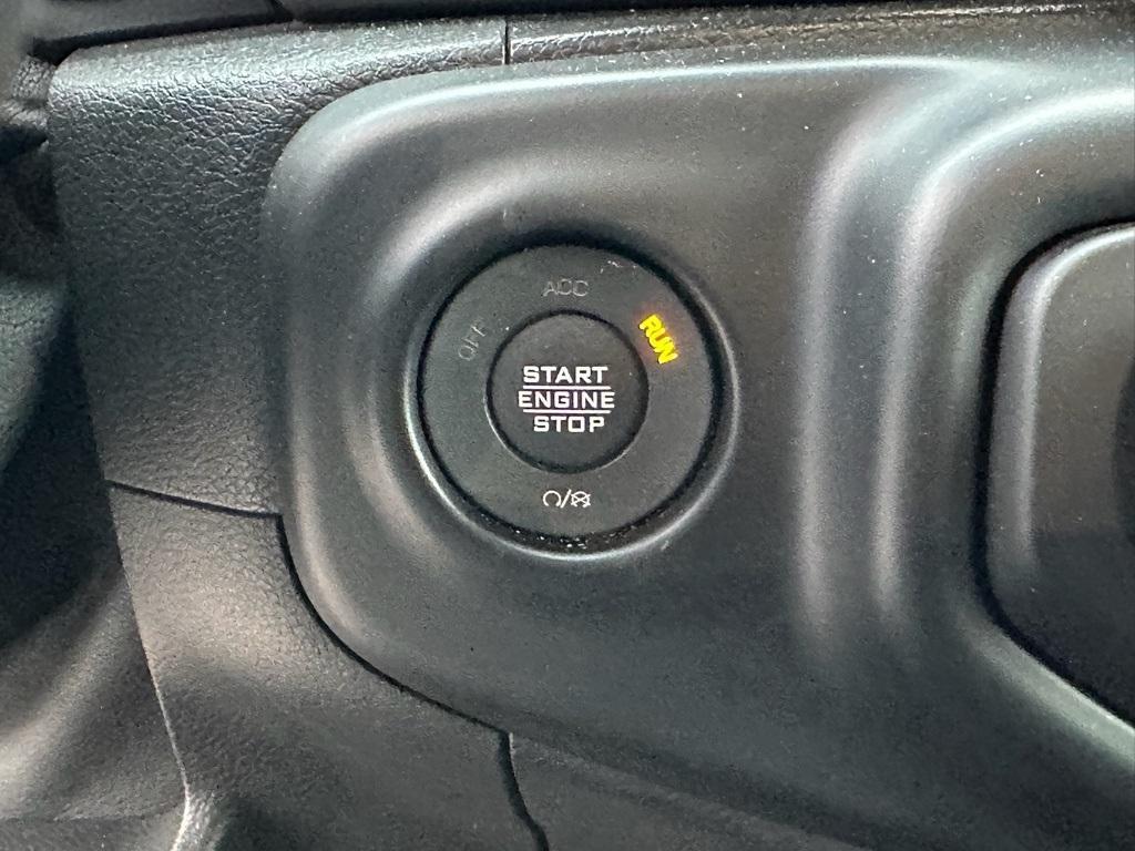 used 2021 Jeep Gladiator car, priced at $31,240