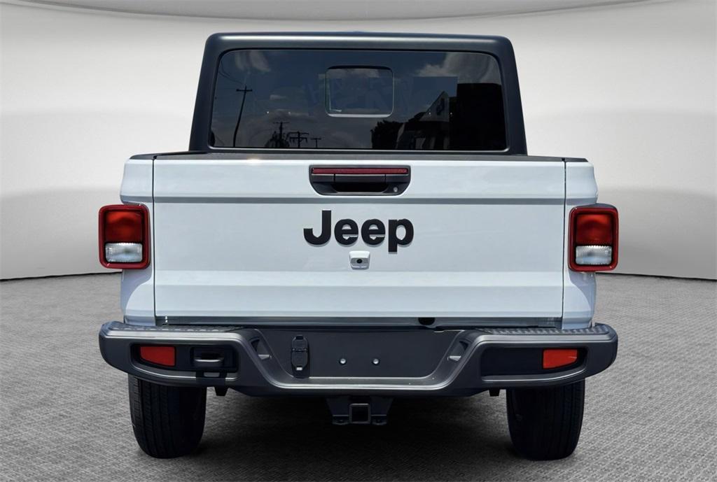 new 2025 Jeep Gladiator car, priced at $43,656