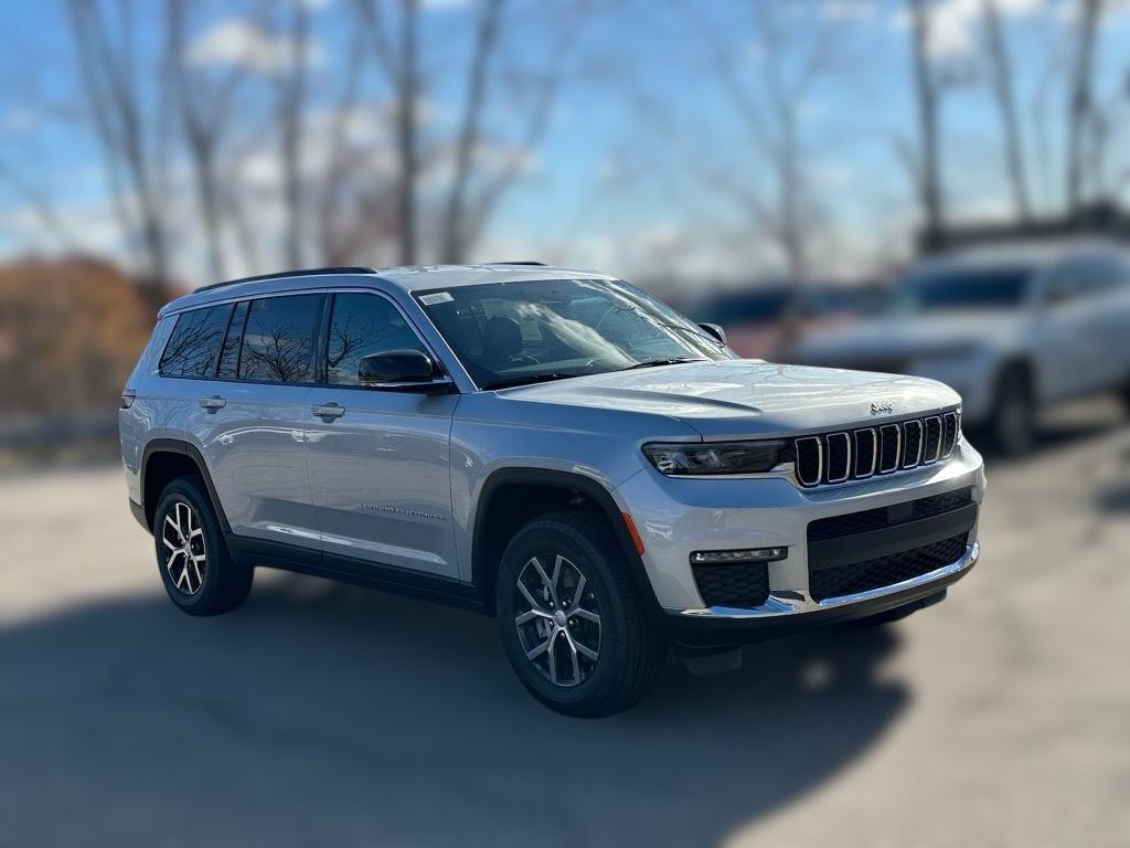 new 2025 Jeep Grand Cherokee L car, priced at $44,256