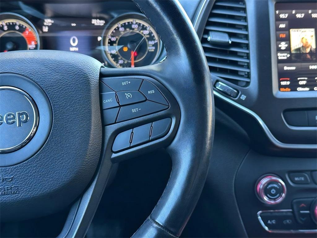 used 2021 Jeep Cherokee car, priced at $18,233