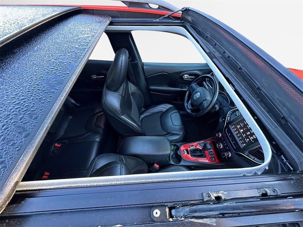 used 2021 Jeep Cherokee car, priced at $18,233