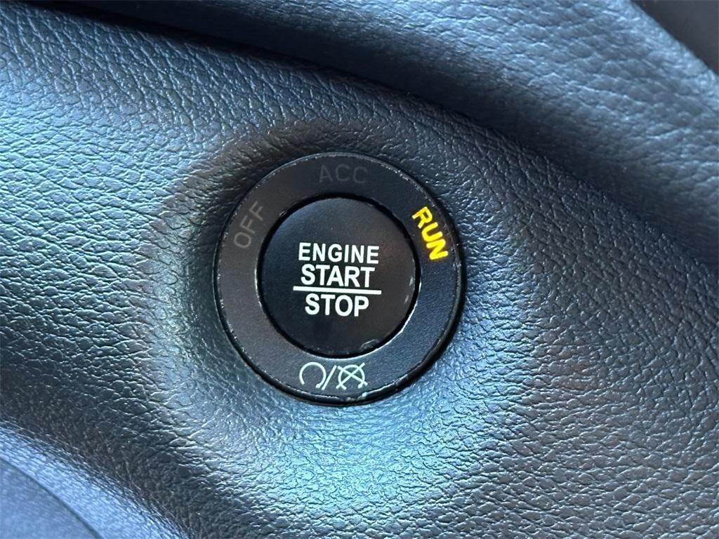 used 2021 Jeep Cherokee car, priced at $18,233