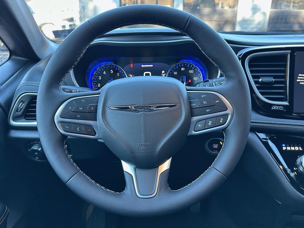 new 2026 Chrysler Pacifica car, priced at $45,723