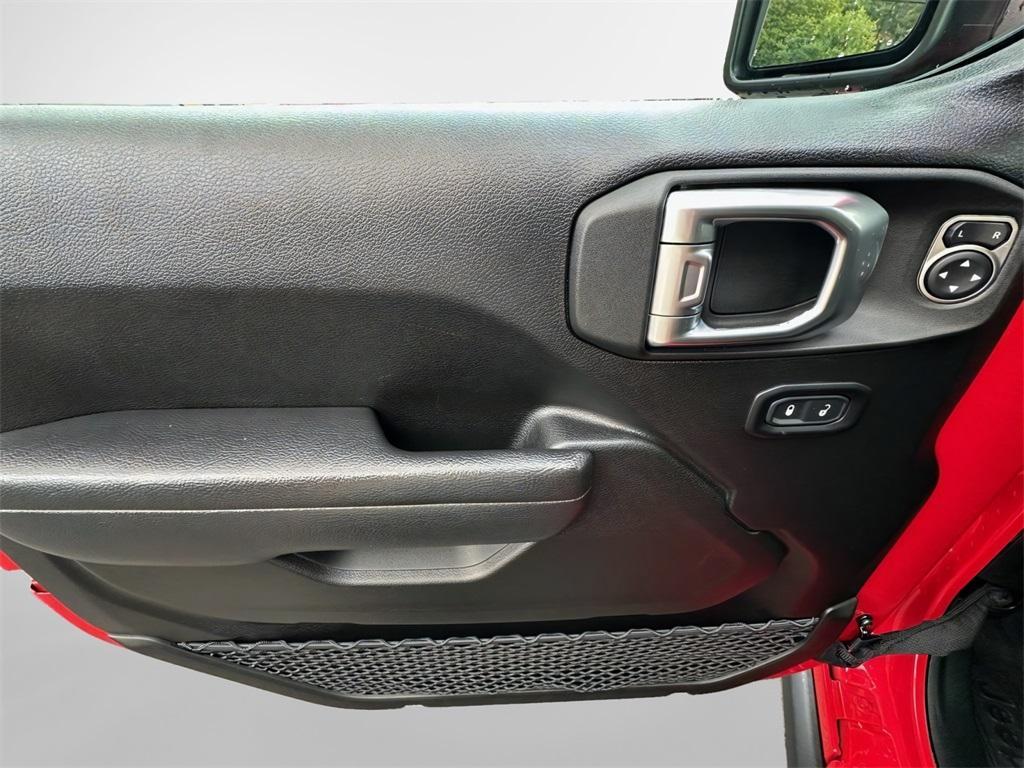 used 2022 Jeep Gladiator car, priced at $32,344