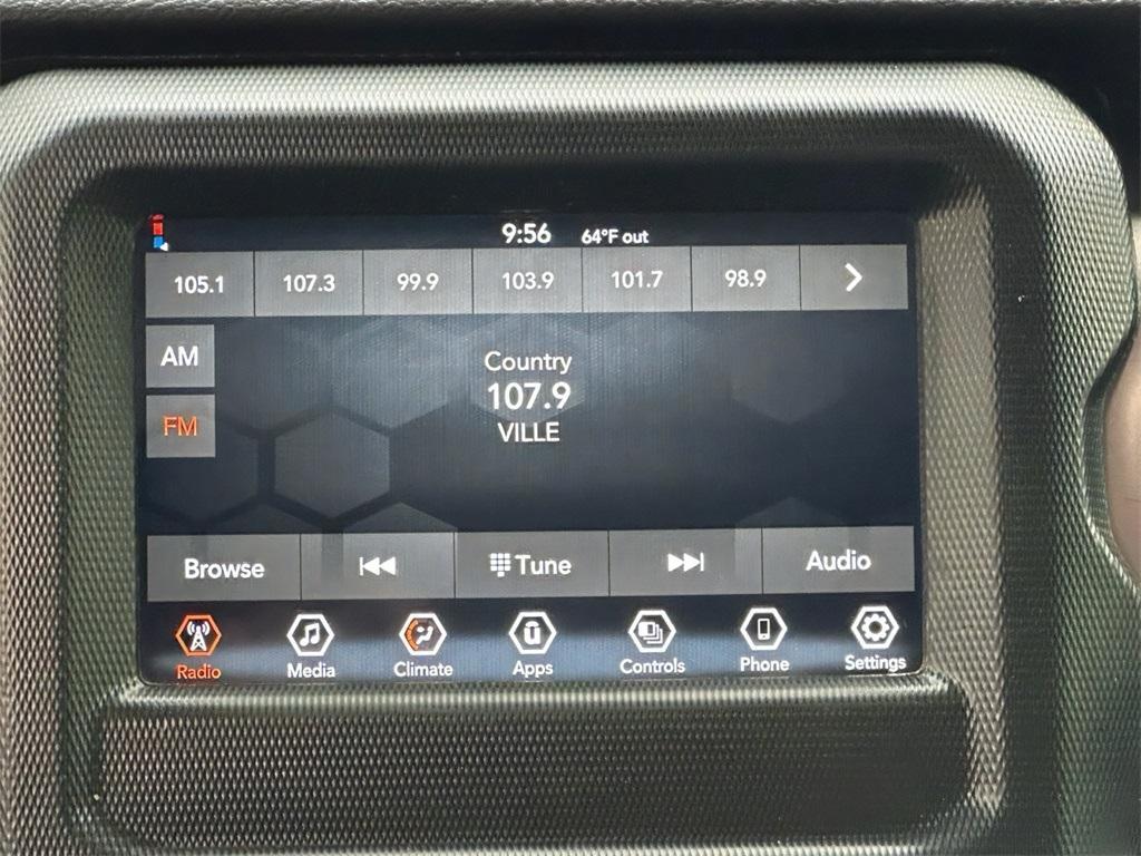 used 2022 Jeep Gladiator car, priced at $32,344