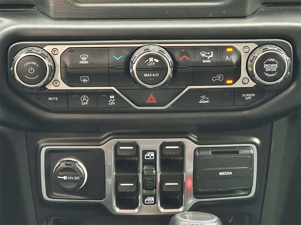 used 2022 Jeep Gladiator car, priced at $32,344