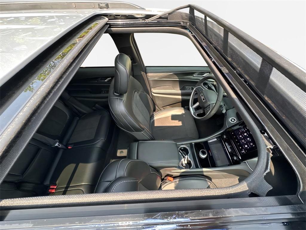 new 2025 Jeep Grand Cherokee car, priced at $38,469