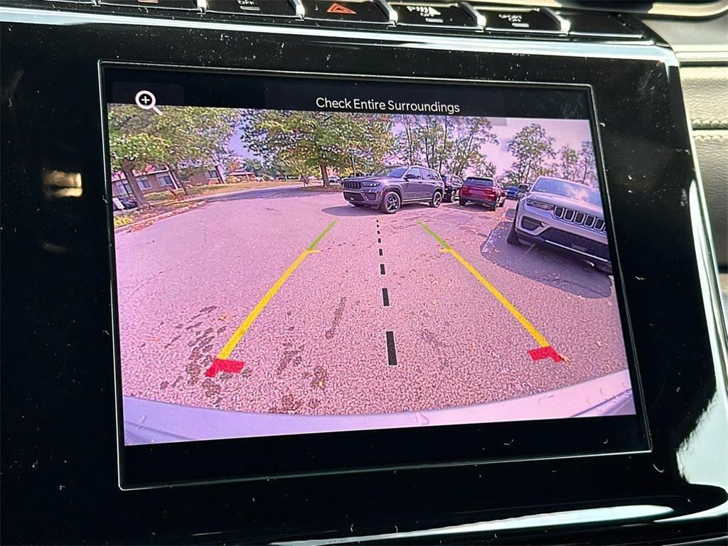 new 2025 Jeep Grand Cherokee car, priced at $38,469