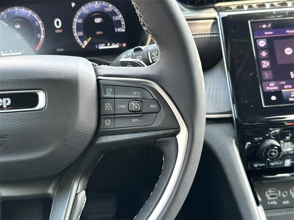 new 2025 Jeep Grand Cherokee car, priced at $38,469