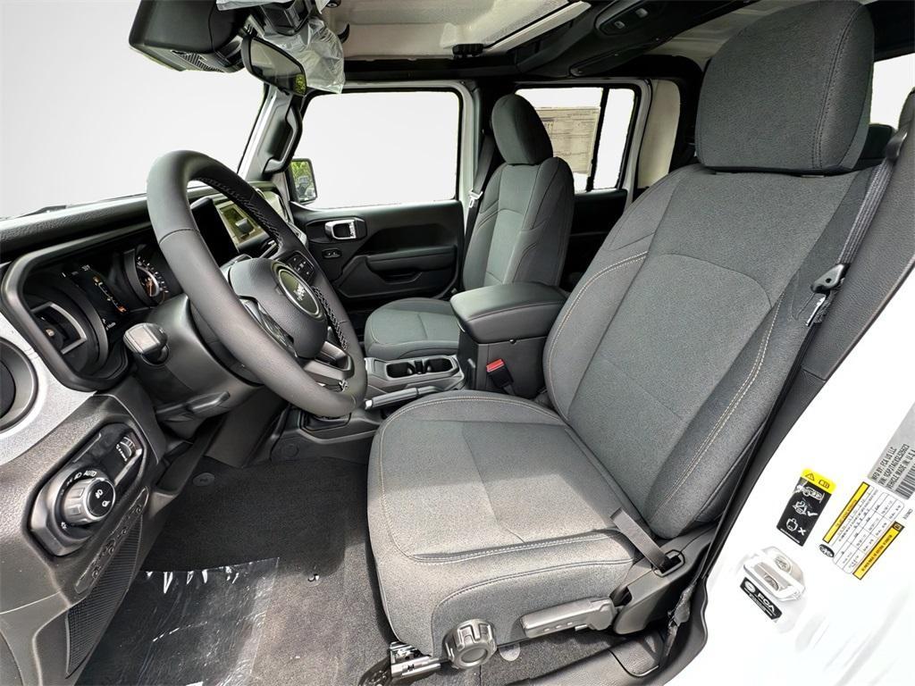 new 2025 Jeep Gladiator car, priced at $41,999