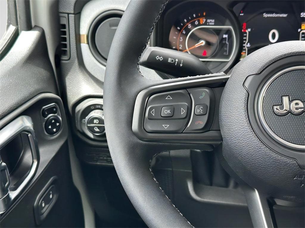 new 2025 Jeep Gladiator car, priced at $41,999