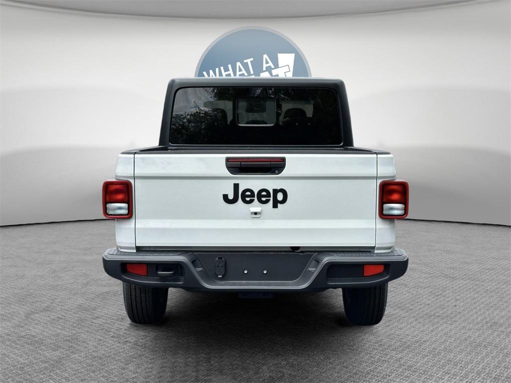 new 2025 Jeep Gladiator car, priced at $41,999