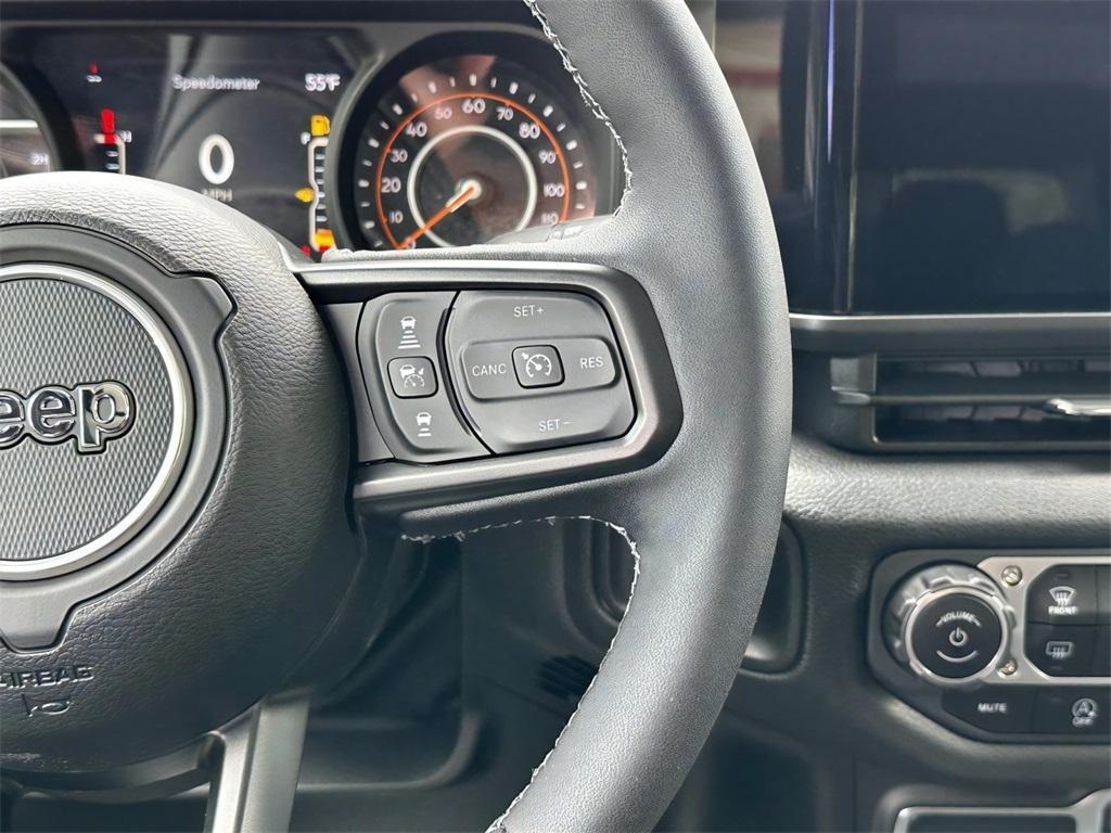 new 2025 Jeep Gladiator car, priced at $41,999