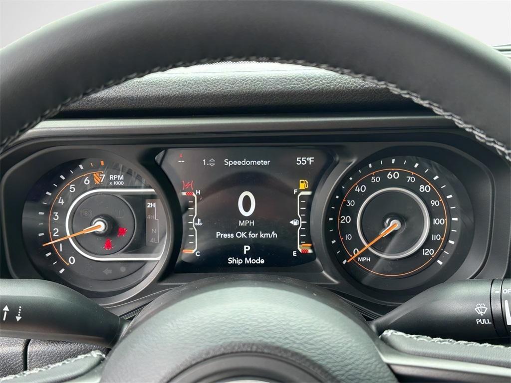 new 2025 Jeep Gladiator car, priced at $41,999