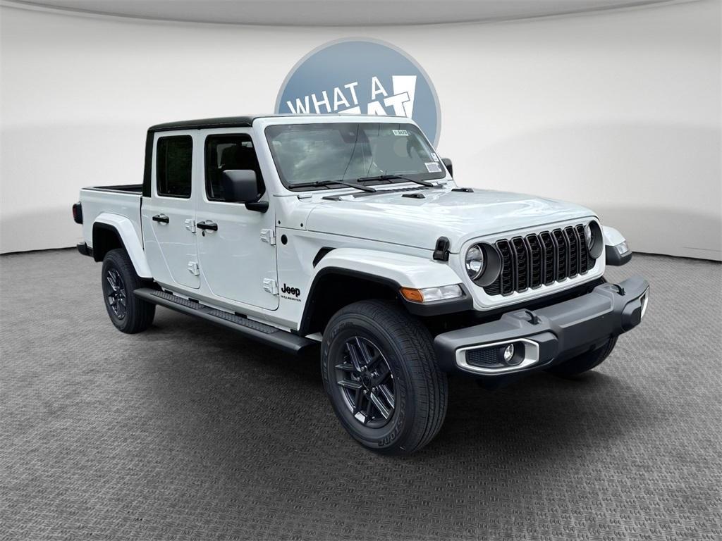 new 2025 Jeep Gladiator car, priced at $41,999