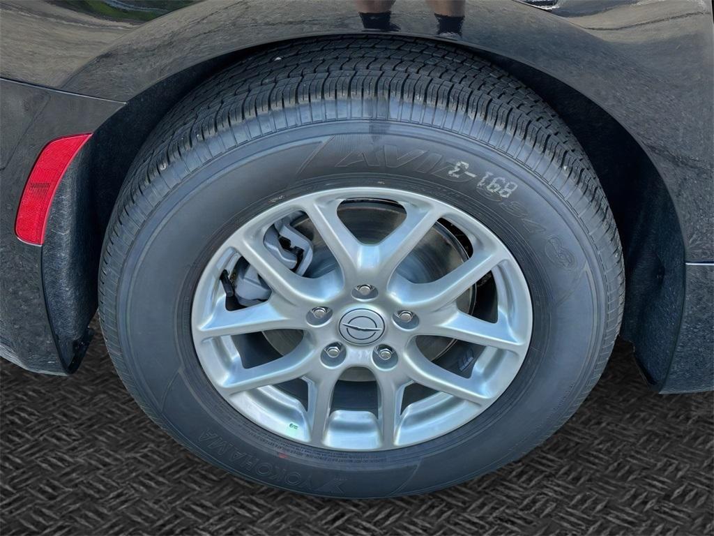 new 2026 Chrysler Pacifica car, priced at $40,948