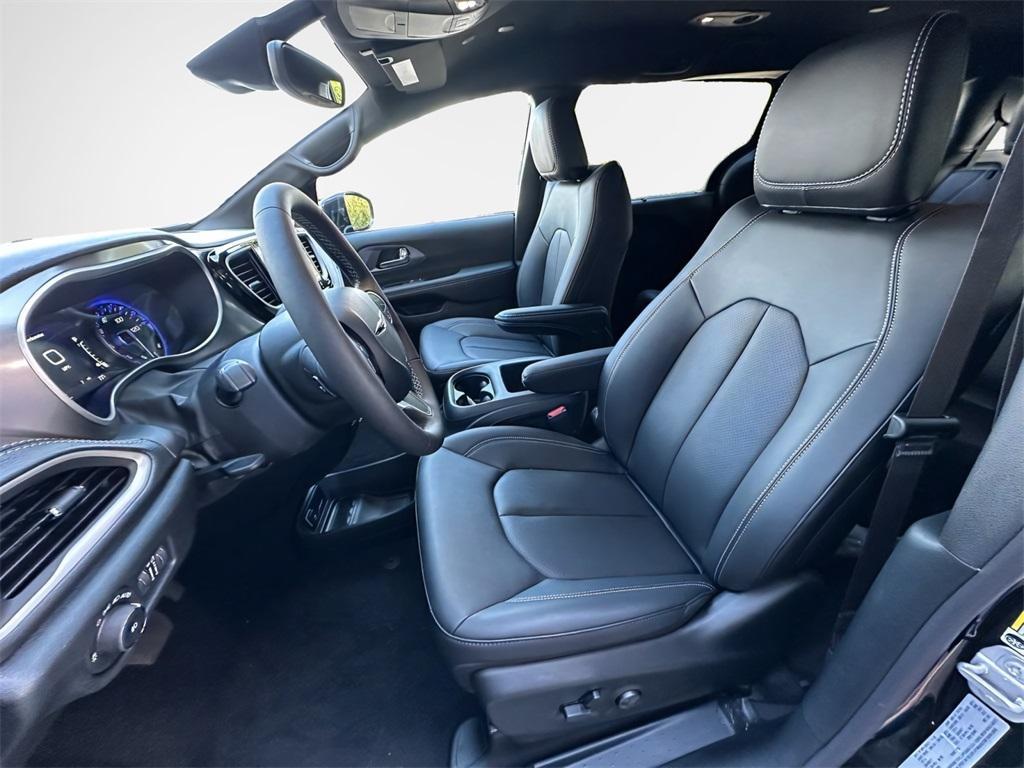 new 2026 Chrysler Pacifica car, priced at $40,948