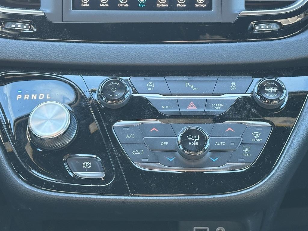 used 2020 Chrysler Pacifica car, priced at $20,436