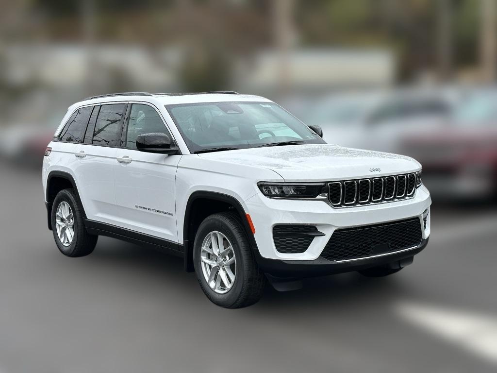 new 2025 Jeep Grand Cherokee car, priced at $38,652