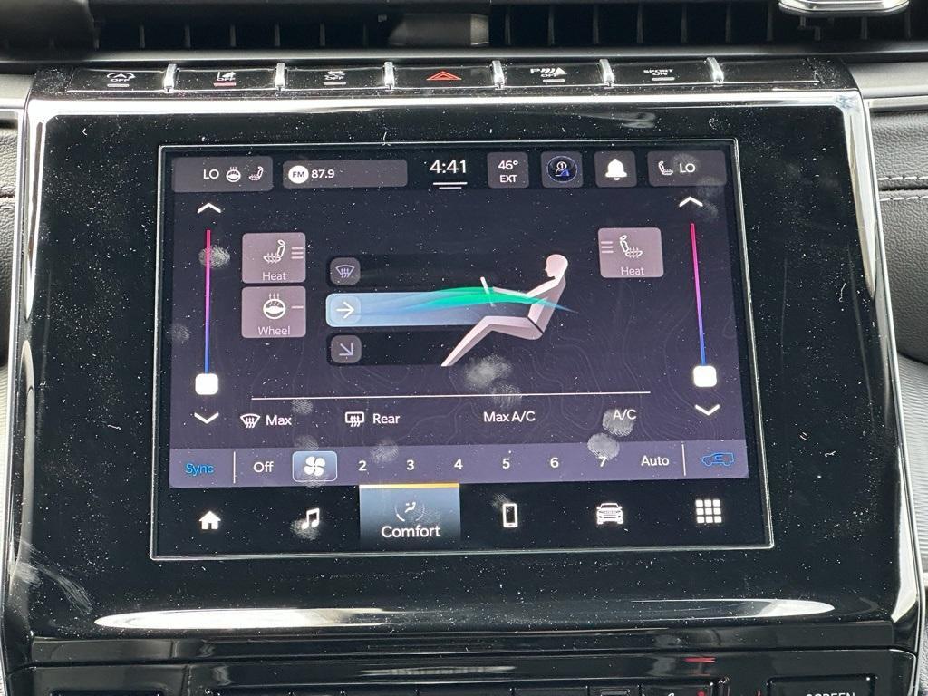 new 2025 Jeep Grand Cherokee car, priced at $42,970